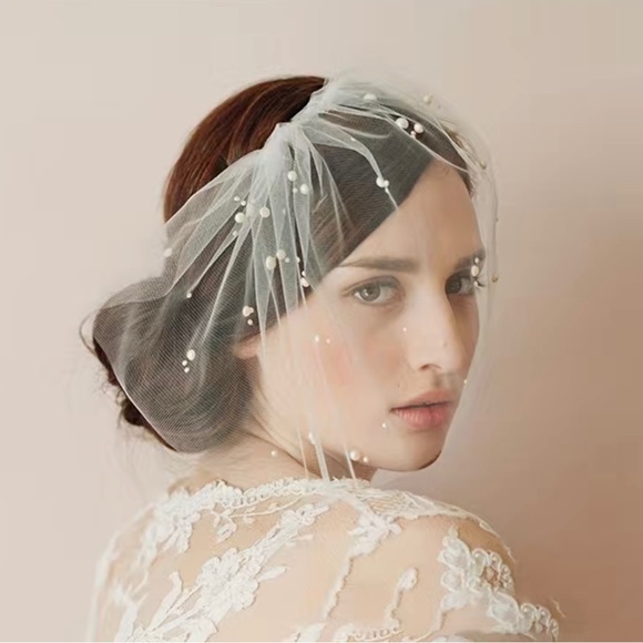 Wedding bridal short head veil faux Pearl with comb - Picture 1 of 3